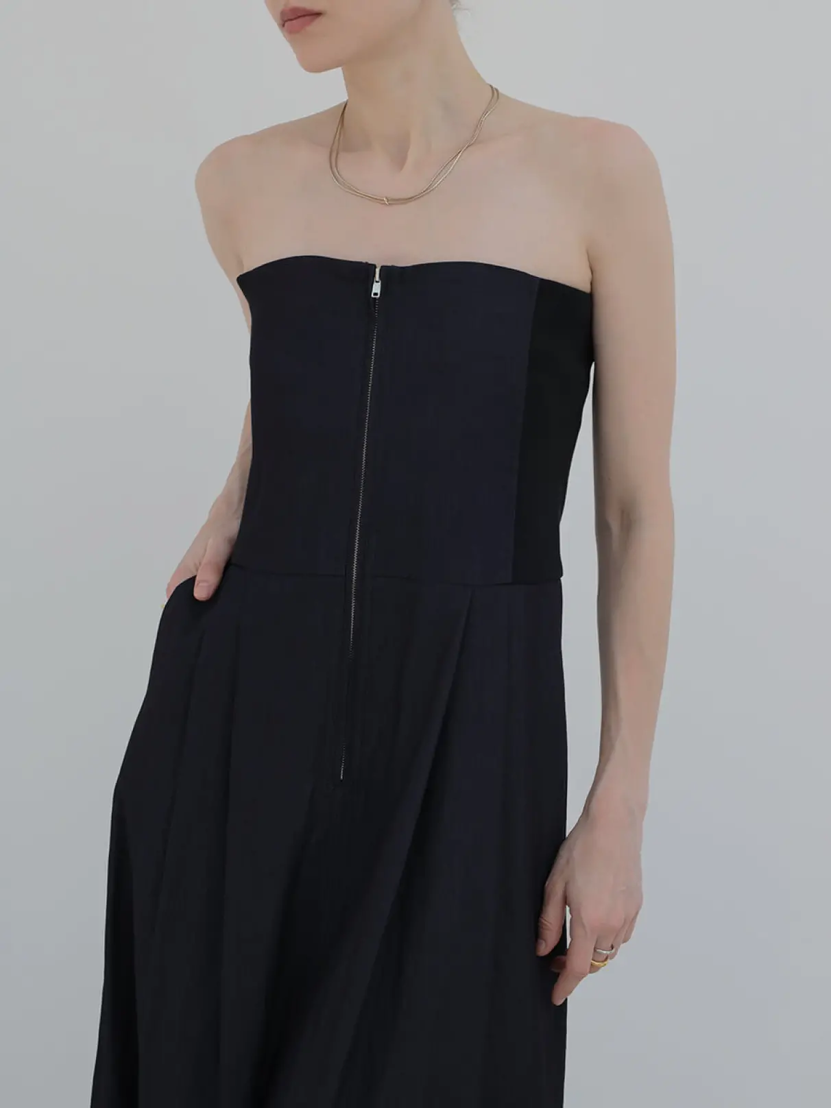 新品✨タグ付　D&G　ディーアンドジー　ベアトップ ドレス　フレア　Aライン　黒 フロントジップベアオールインワン - Aga - Aga｜YAMADAYA STORE