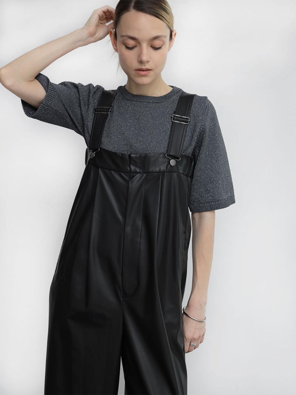 フェイクレザーサロペット - Aga Black - Aga｜YAMADAYA STORE