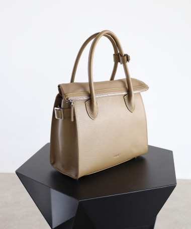 nouerxショルダーバッグ