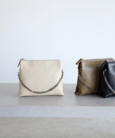 nouerxショルダーバッグ