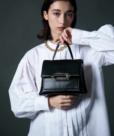 nouerxショルダーバッグ