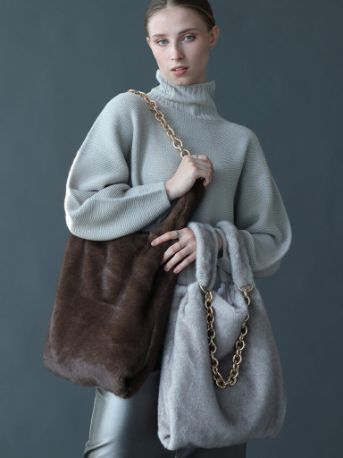 nouerxショルダーバッグ