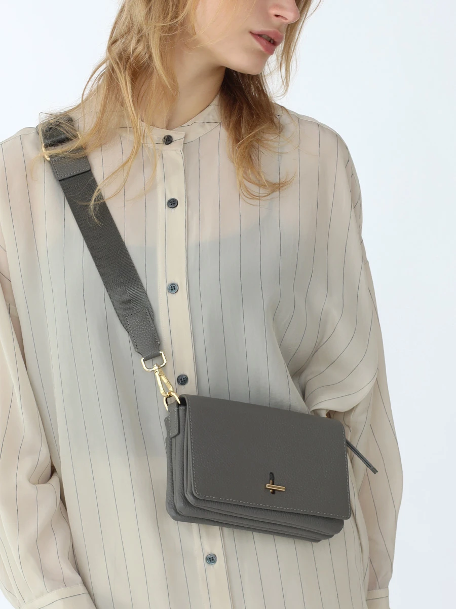 新品✨Aga アーガ　ヤマダヤ　アサレチックバックベルトジレ　べスト　グレージュ アーガ Aga アサレチックバックベルトジレ （グレージュ