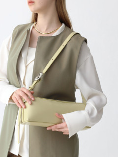 ライトイエロー