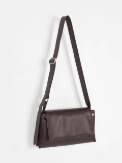 ダークブラウン