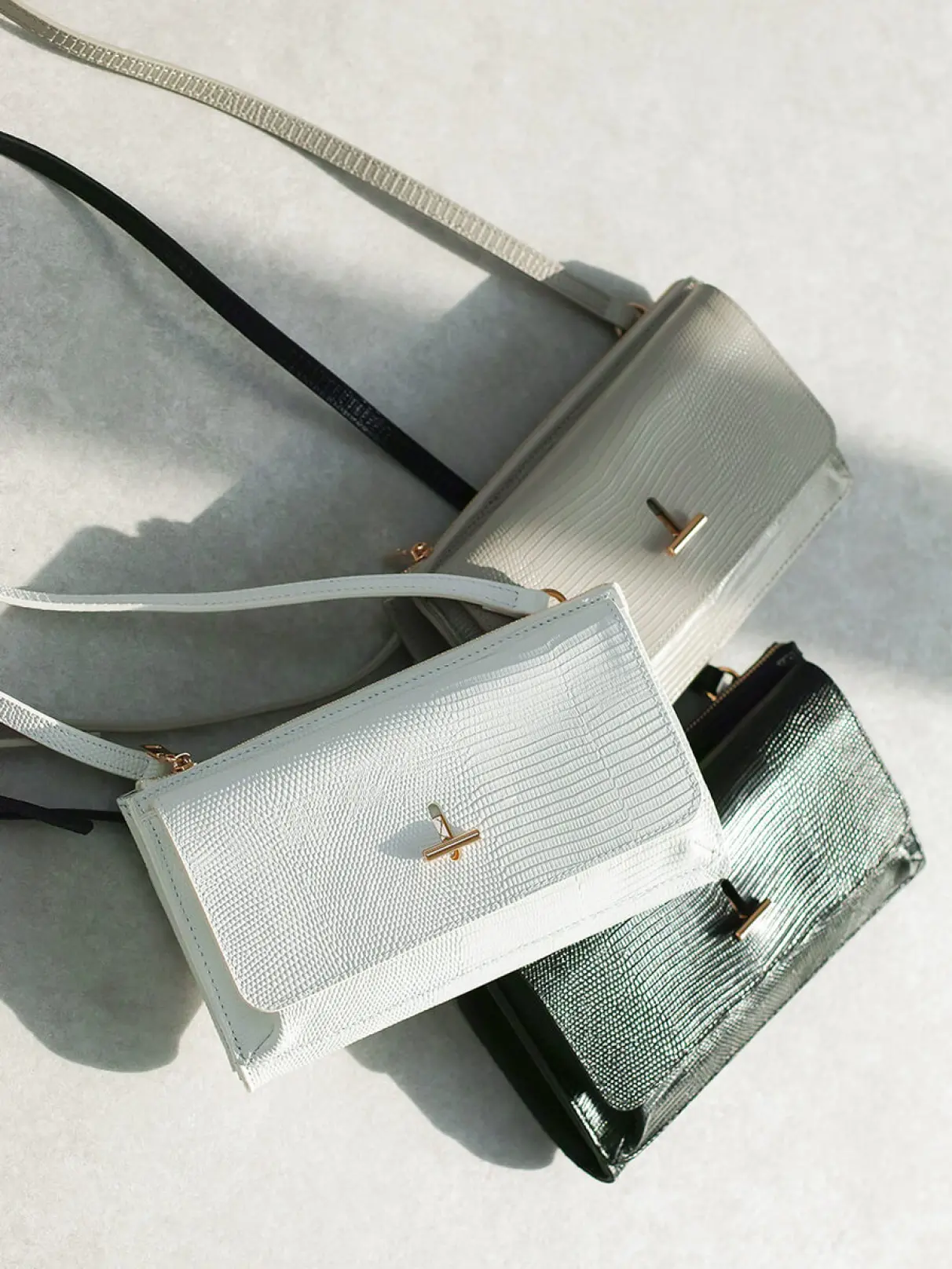 D*g様 ノベルティ　ホワイト　ミニバック　ミニウォレット ウォレットショルダーミニバッグ - Aga - Aga｜YAMADAYA STORE