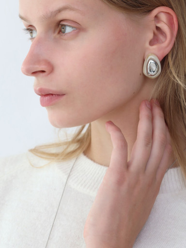 nouerxイヤリング