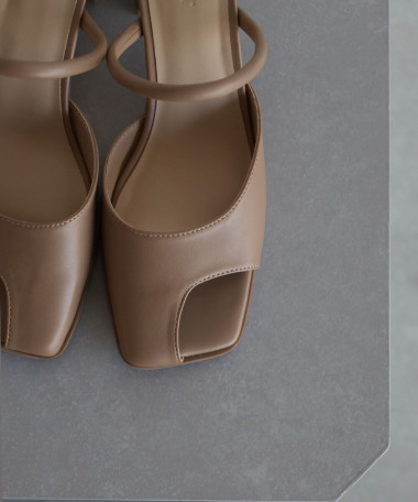 nouerxサンダル/ミュール