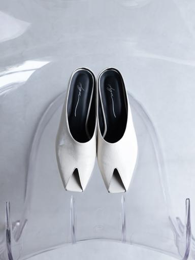 Agaxサンダル/ミュール