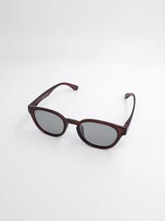 ダークブラウン