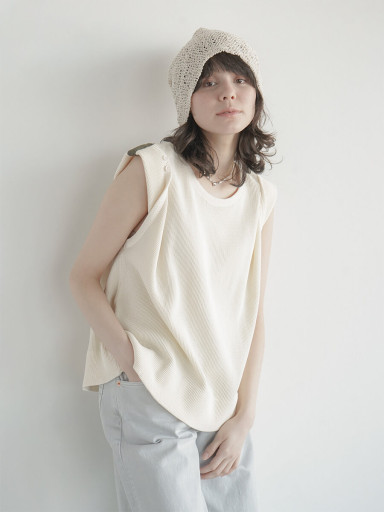 FIKA. ベスト Sheer switching compact vest FIKA. ベスト ジレ Sheer switching compact vest レディース