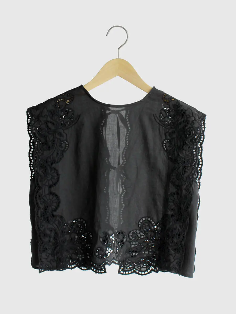 今日のみ値下げ アンヌーク★未使用★Cutwork Box Blouse anuke ブラウス シャツ Cutwork Box Blouse レディース