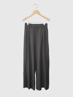 チャコールグレー