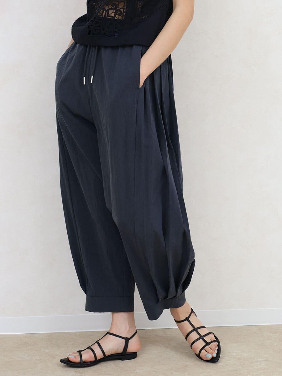 Side tuck easy pants