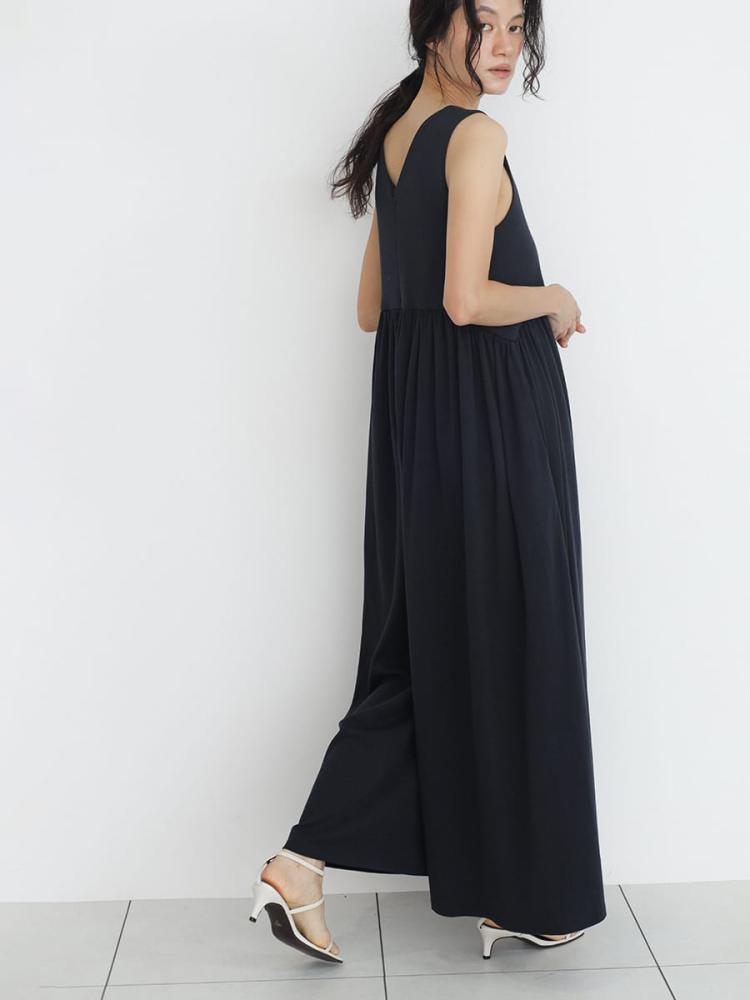 Gathered wide overalls - FIKA. - FIKA.｜YAMADAYA STORE