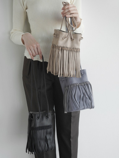 BEAURExショルダーバッグ