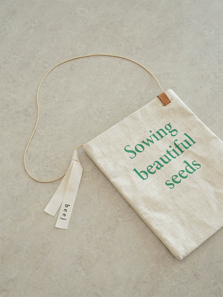 Jute print book bag YAMADAYA STORE Jute print book bag YAMADAYA STORE