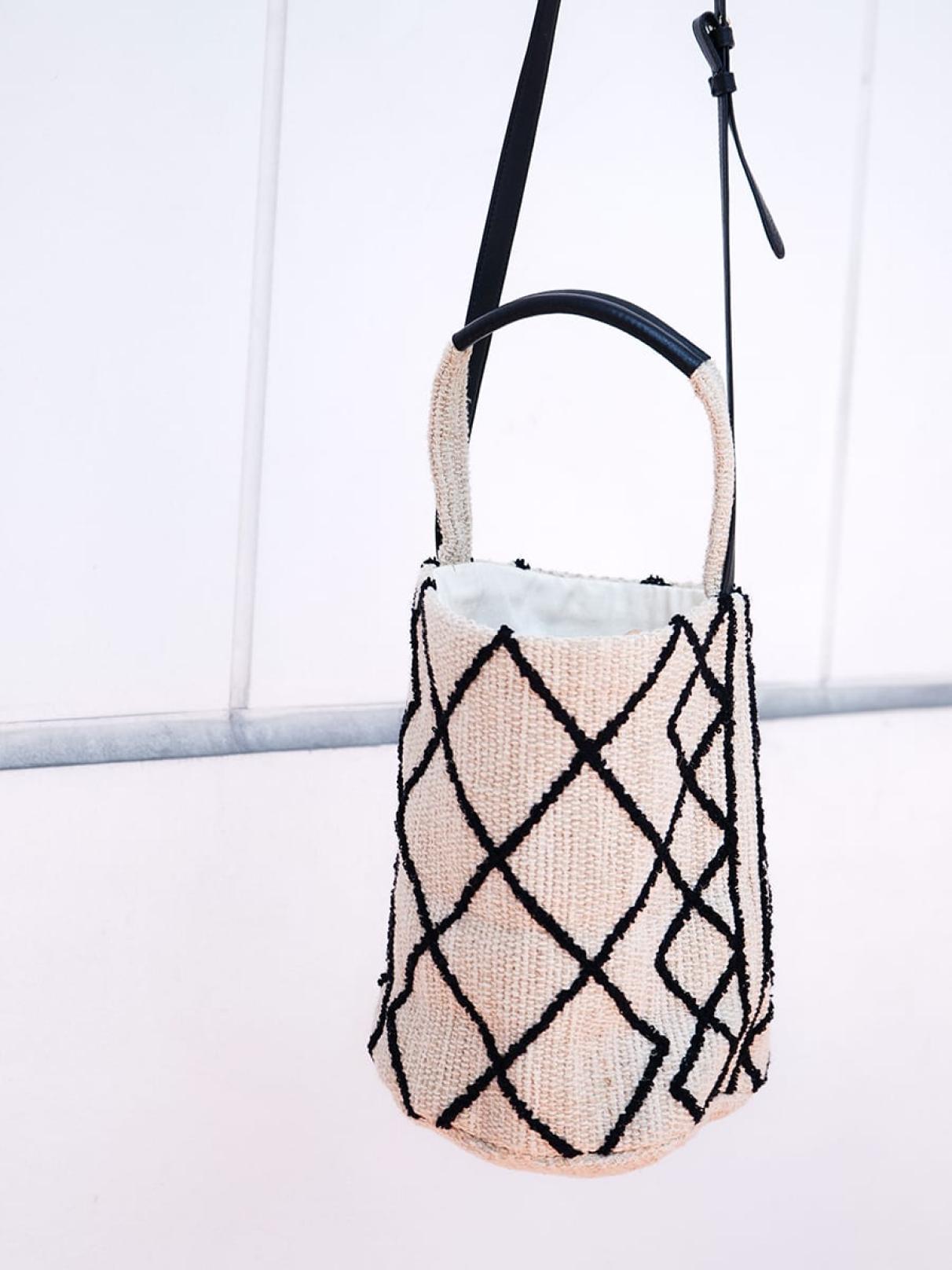 定価34500円 バッグプリーツ ボンディング コート クロ YAMADAYA 新着商品｜YAMADAYA STORE