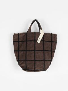 ダークブラウン