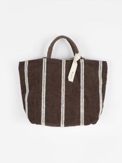 ダークブラウン