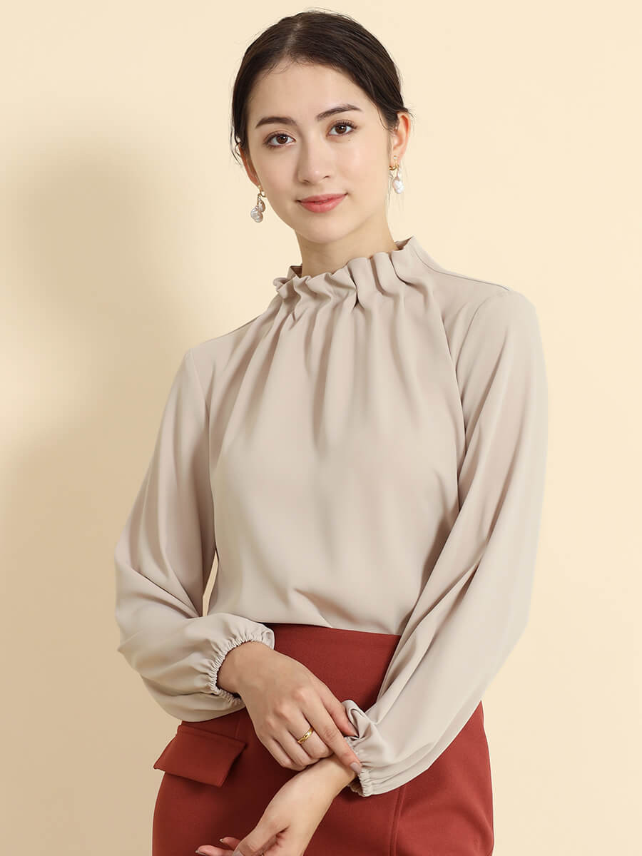 ギャザーネックブラウス（greige） YAMADAYA STORE