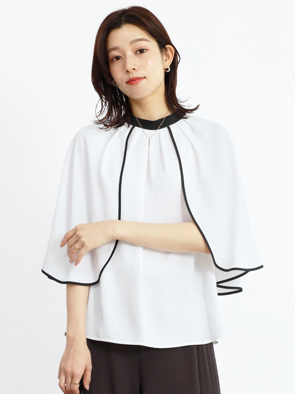 【新品】FENNEL ケープデザインシャツカラーブラウス フェンネル FENNEL ケープデザインシャツカラーブラウス