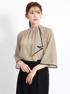 ベージュ　166cm