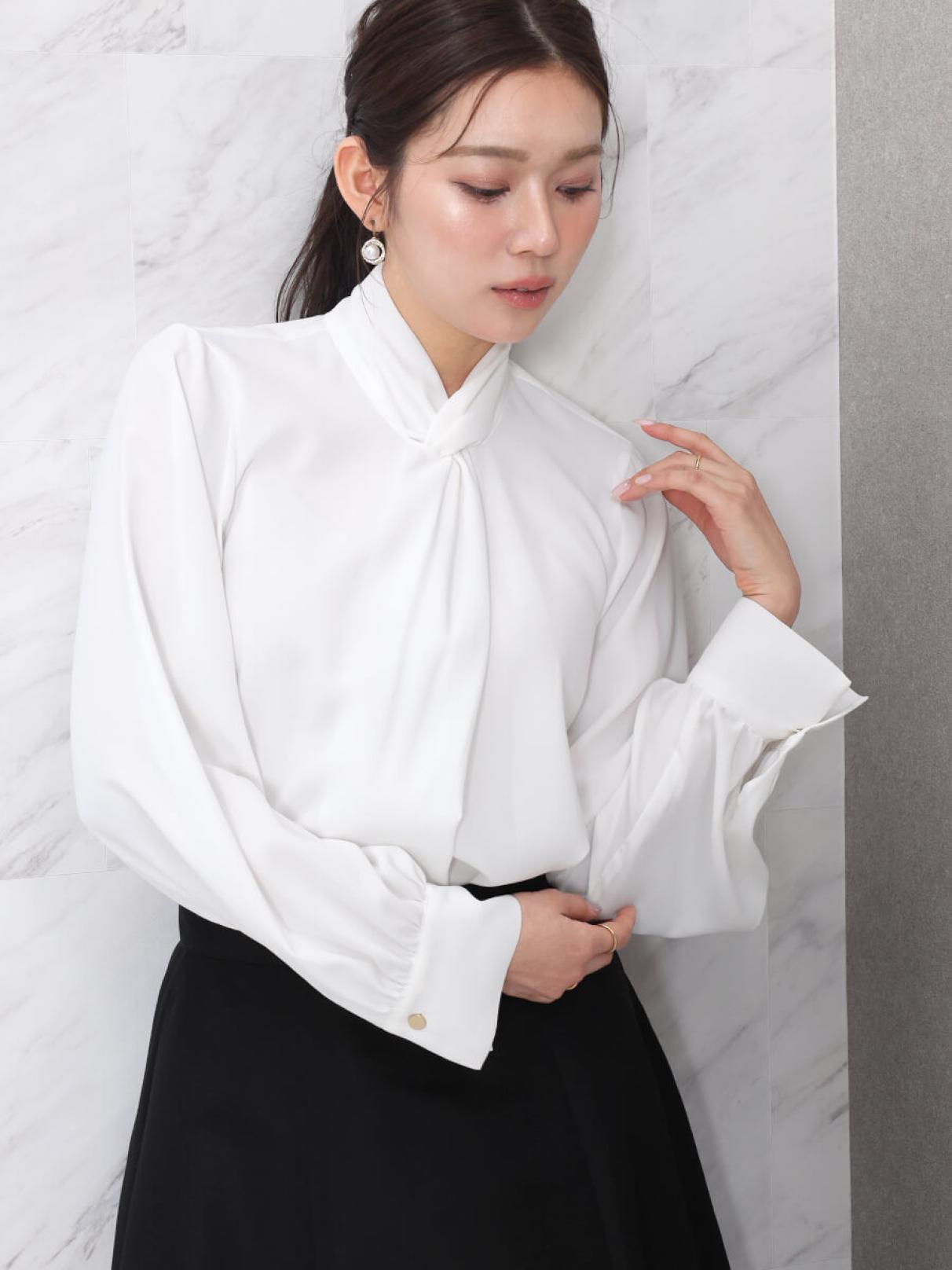 ネジリネックスタンドカラーブラウス - FENNEL - FENNEL｜YAMADAYA STORE
