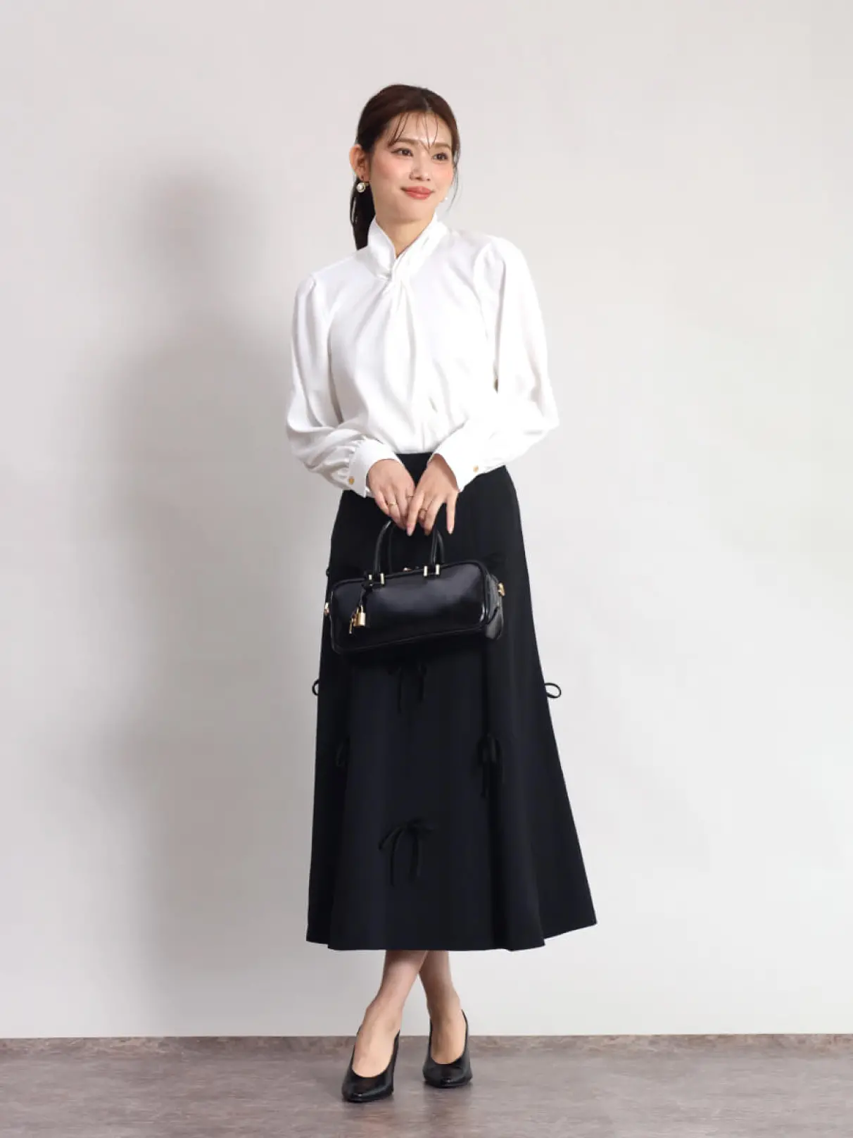 ネジリネックスタンドカラーブラウス - FENNEL - FENNEL｜YAMADAYA STORE