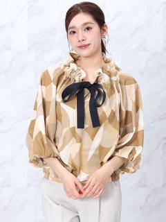 ベージュ　166cm