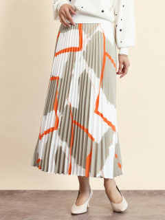 ベージュ　162cm