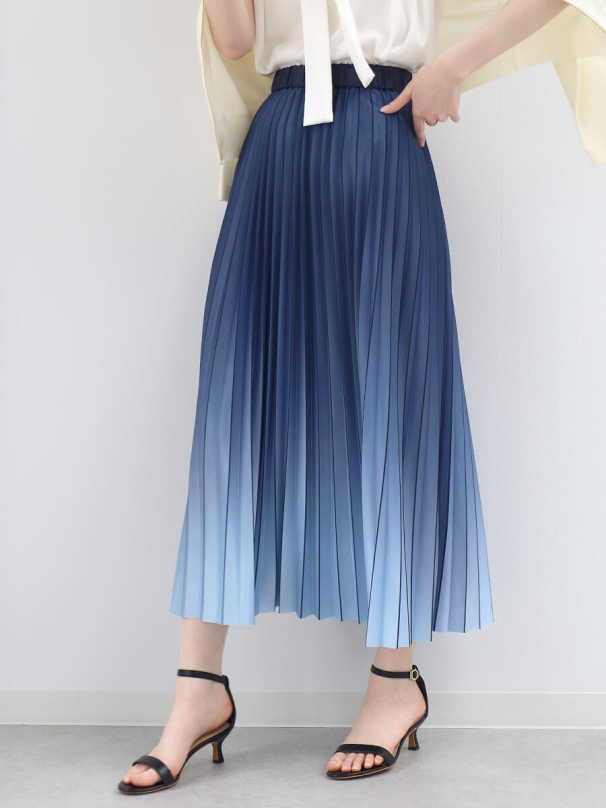 ISSEY MIYAKE FETE グラデーション プリーツスカート ブルー 中古・古着通販】ISSEY MIYAKE FETE (イッセイミヤケフェット