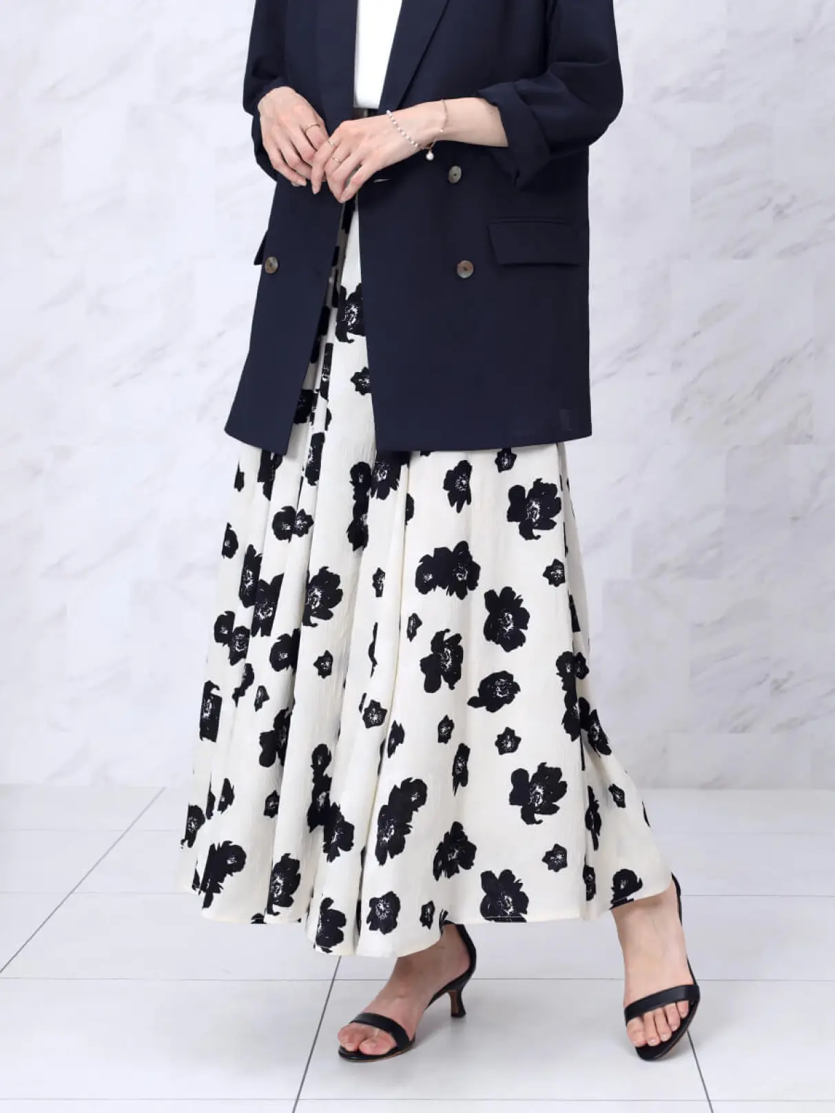 ☆専用☆新品タグ付18,500円 FENNEL フラワープリントスカート フラワープリントフレアスカート - FENNEL - FENNEL｜YAMADAYA STORE