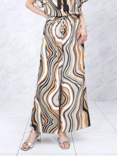 ベージュ　167cm