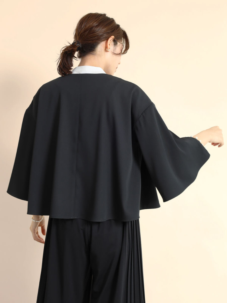 FENNEL ラインパールケープジャケット 未使用品サイズ9号　定価32000円 ラインパールスリーブケープジャケット - FENNEL - FENNEL