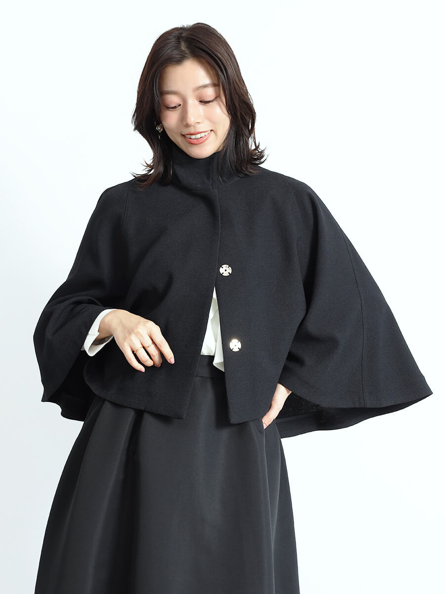 【新品未使用】ヤマダヤ フェンネル ファー付 フード ポンチョ FENNELのポンチョ/ケープの商品一覧｜ファッション通販の