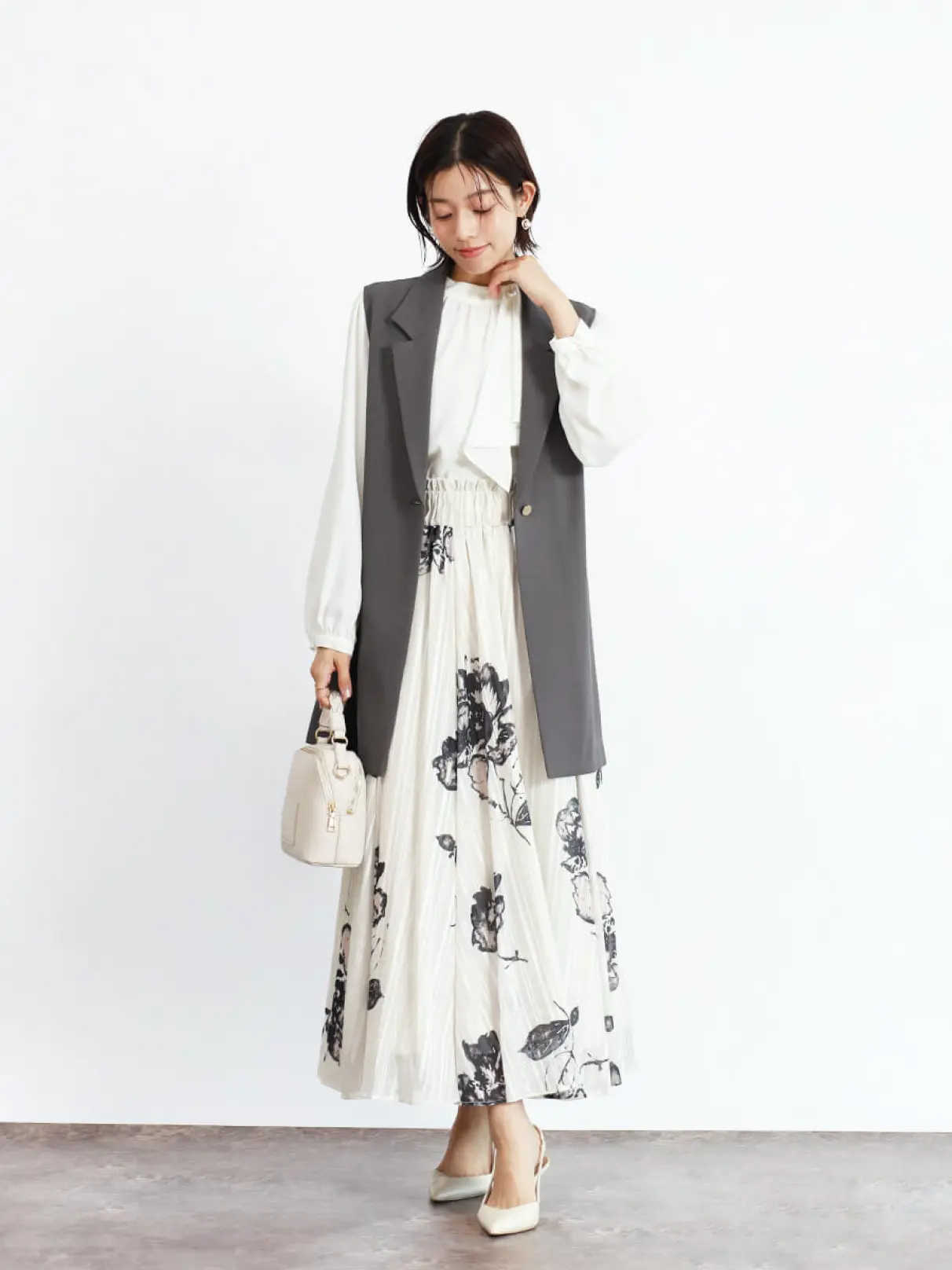 fennel ジレ　グレー　ベスト　スリット　9号 fennel ジレ グレー ベスト スリット 9号 素晴らしい品質 fennel