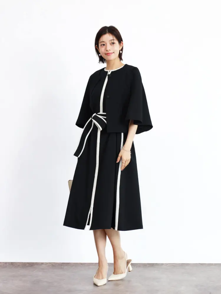 【新品♡タグ付き】FENNEL ヤマダヤ　ケープスリーブティアードワンピース　M 新品 タグ付き ヤマダヤ FENNEL フロントフリルワンピース
