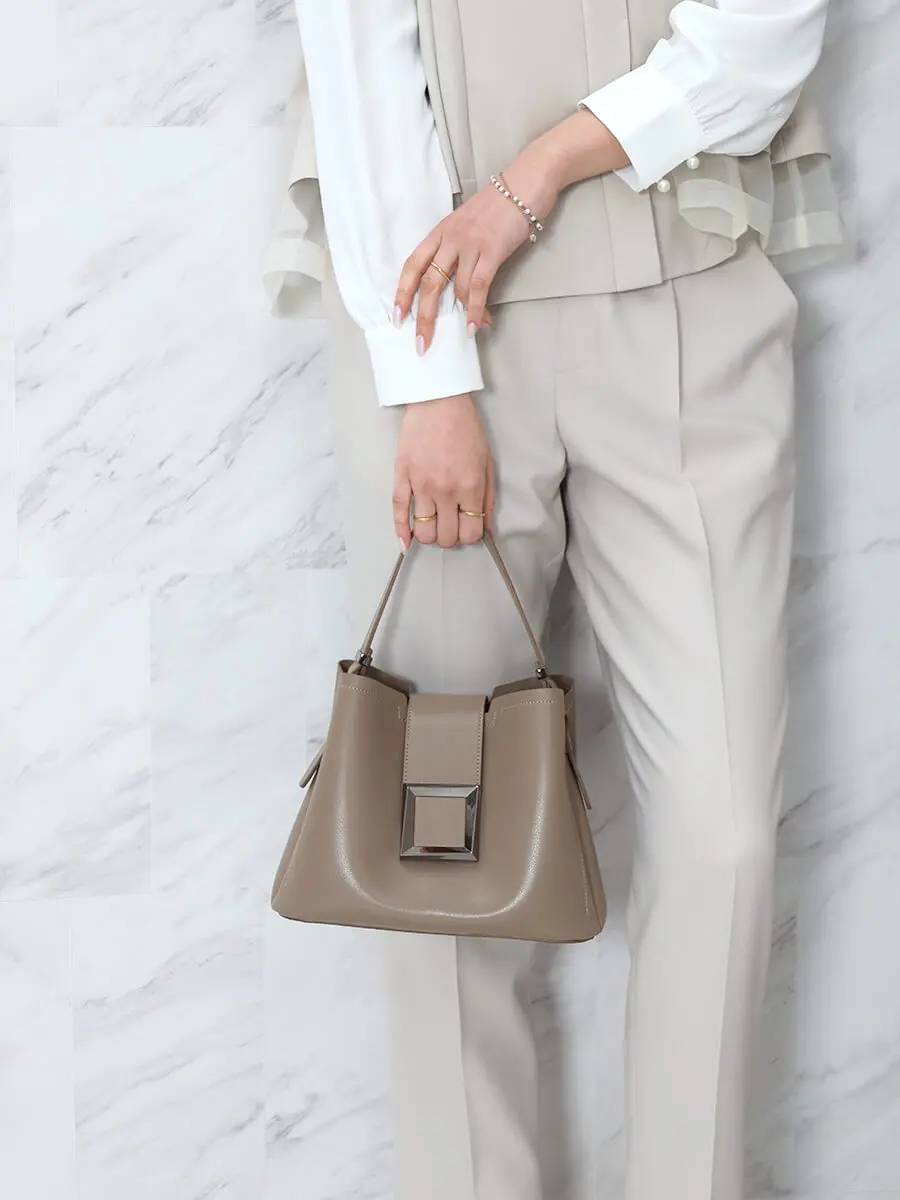 スクエアバックルハンドバッグ - FENNEL - FENNEL｜YAMADAYA STORE