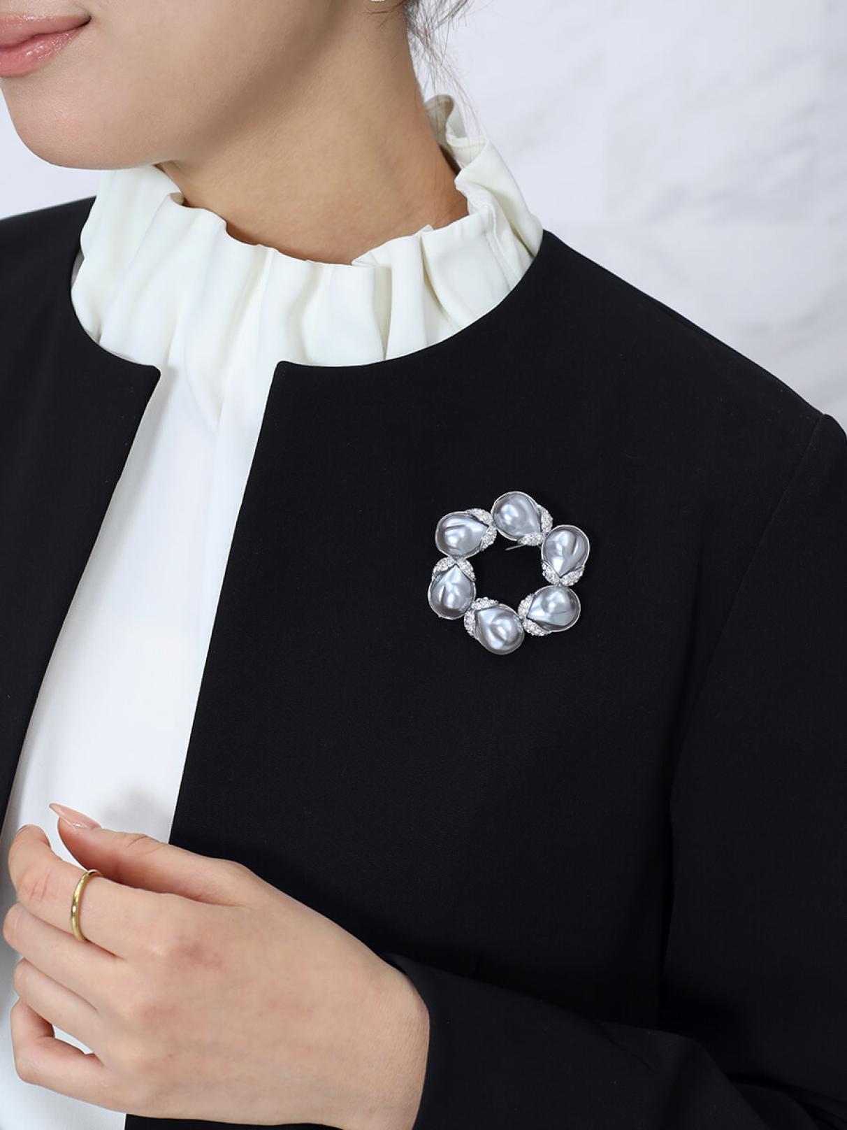 グレイッシュパールサークルブローチ - FENNEL - FENNEL｜YAMADAYA STORE