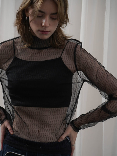 :ETHR OFxその他のトップス