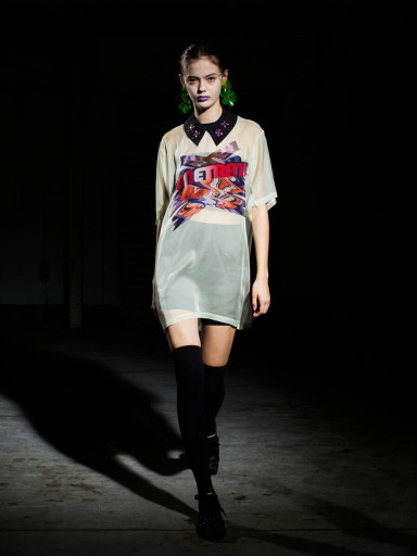 NON TOKYOxTシャツ/カットソー