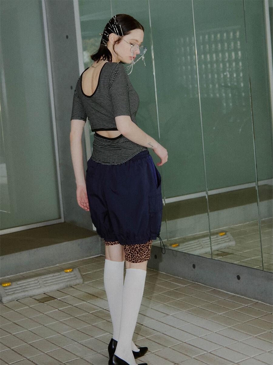 BACK-OPEN BORDER RIB TOPS