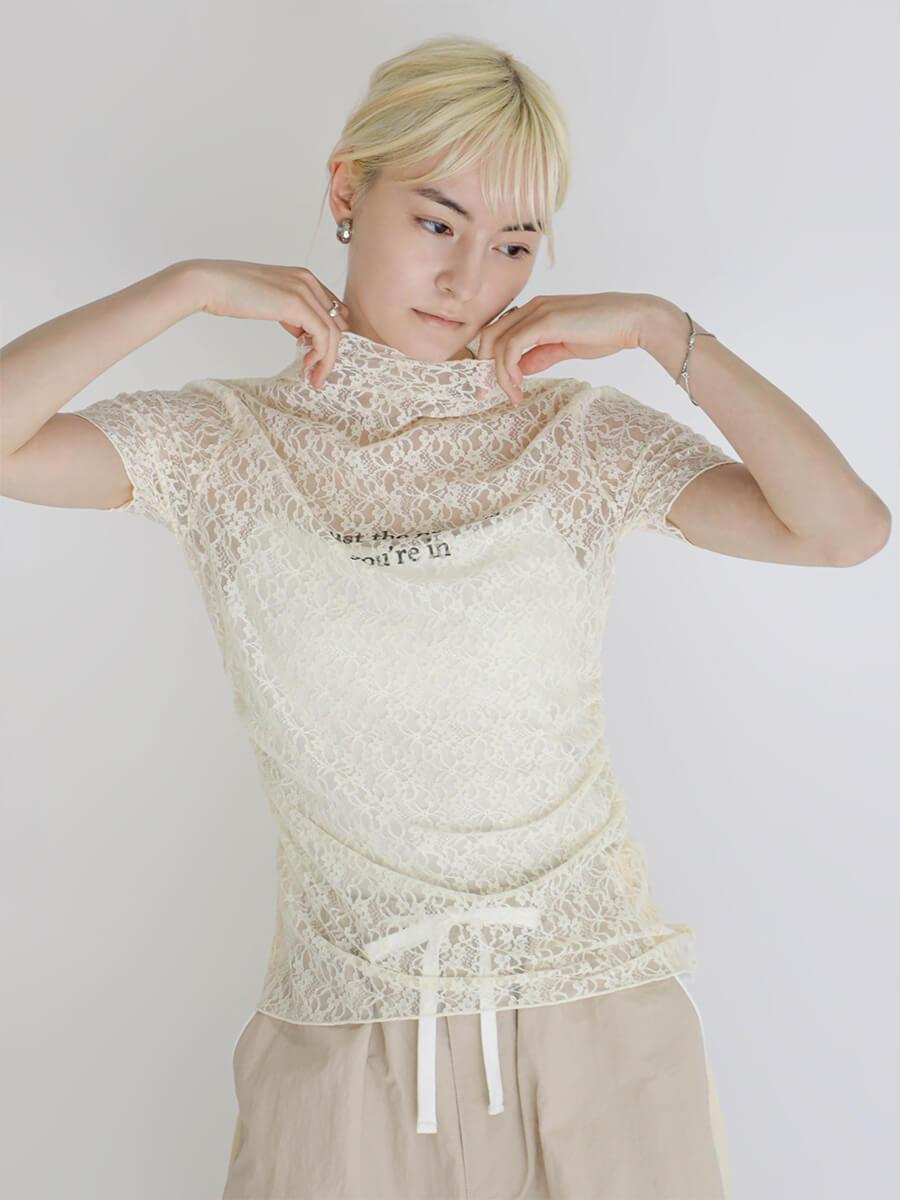 HIGH-NECK LACE LOGO TOPS