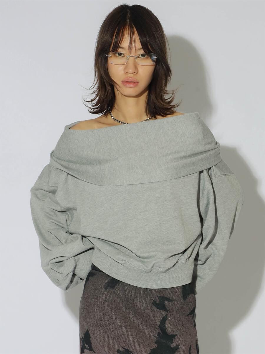 VOLUME SLEEVE OFF SHOULDER SWEATSHIRT