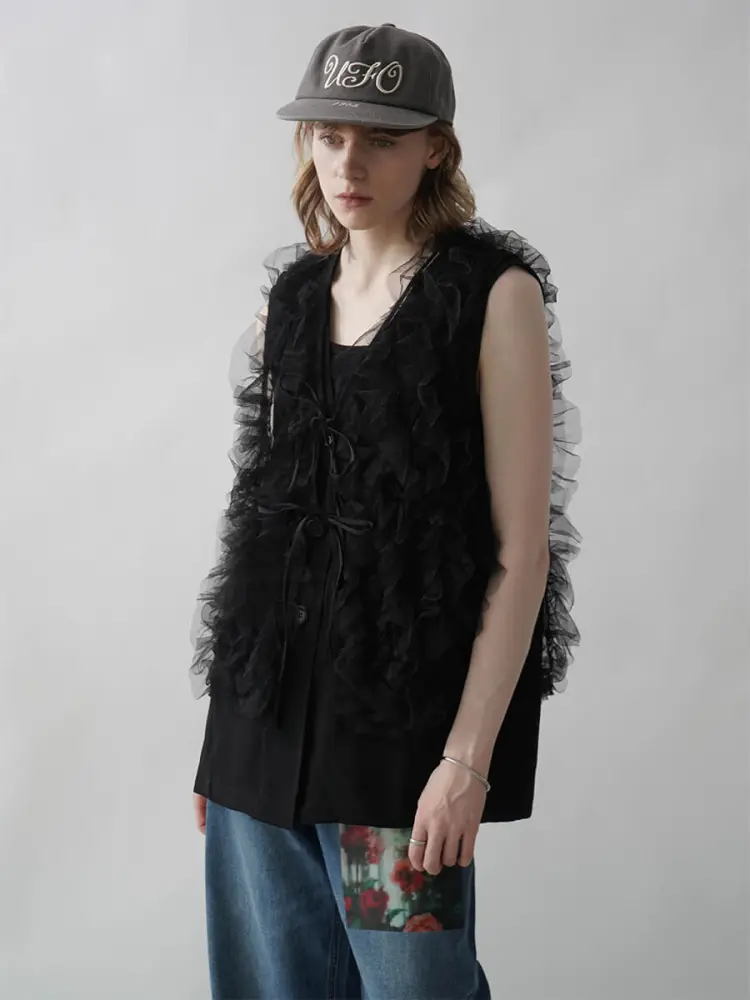 SALE新品soeur7バックフリルダウンベスト黒 SALE新品soeur7バックフリルダウンベスト黒 - ジャケット・アウター