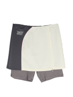 チャコールグレー