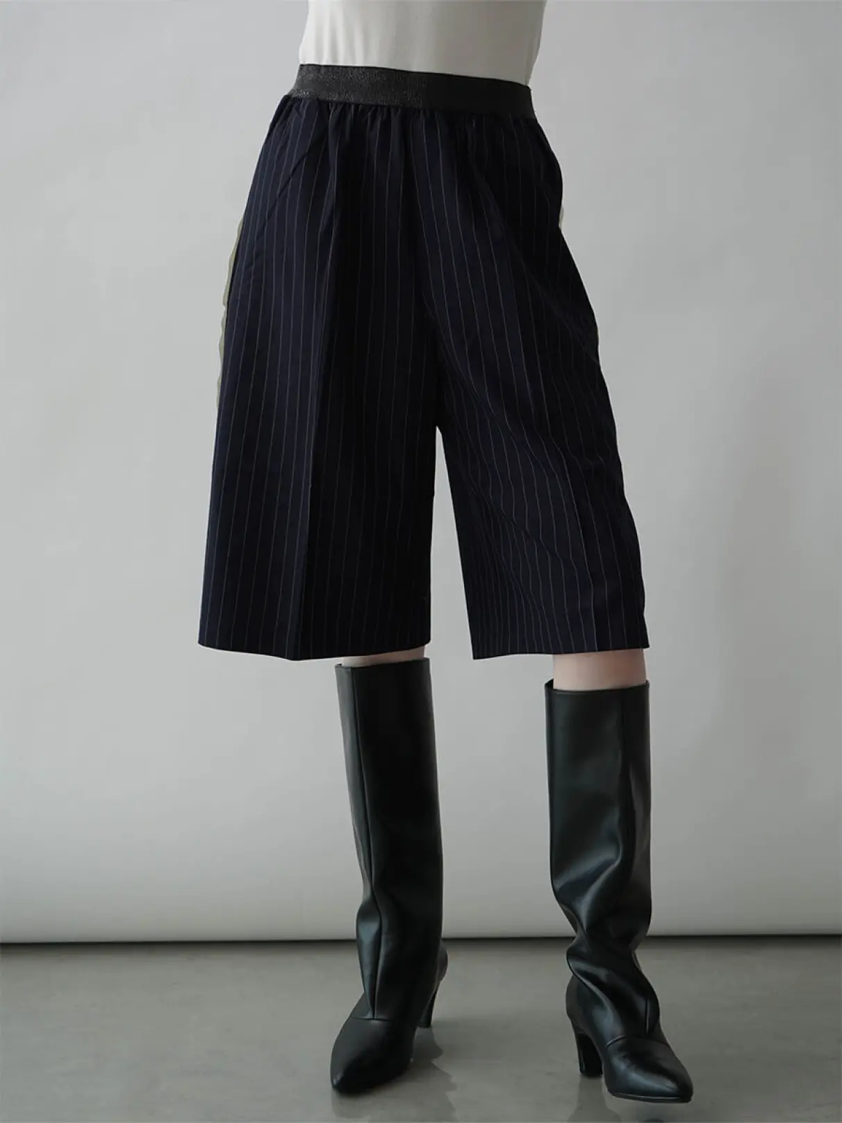 新品 RBS / ピンストライプ フレア パンツ Ray BEAMS（レイビームス）の「RBS / ピンストライプ フレア
