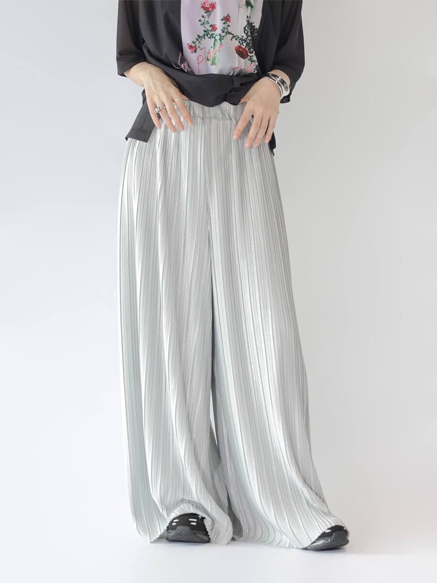 SOFT GLOW PLEATED WIDE PANTS