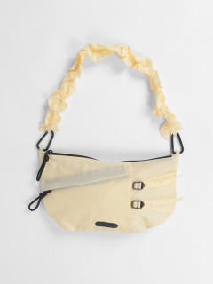 ライトイエロー